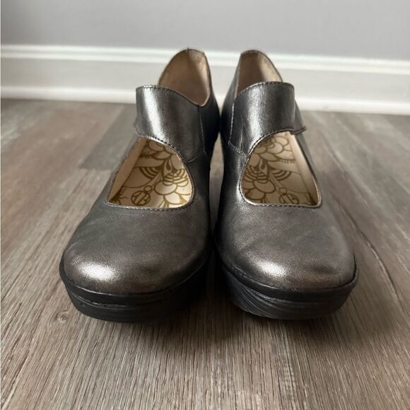Fly London Metallic Silver Yasi Wedge Mary Jane Style Shoes Size Eur 38 Size 7.5 - Picture 2 of 12
